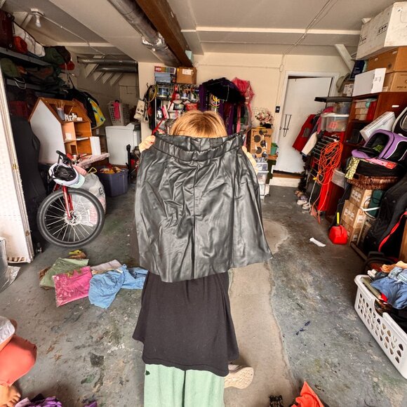 H&M Vegan Leather Zip Up Skirt Size 10 - Picture 4 of 4